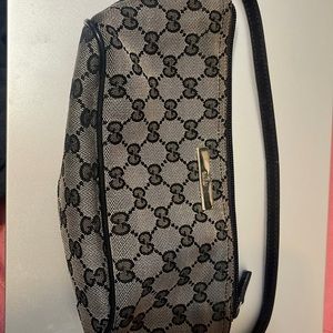 Authentic Black Gucci pochette